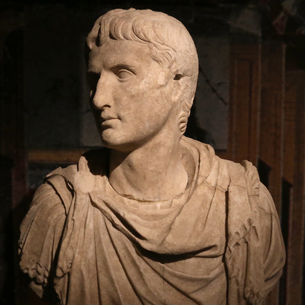 Sala 4 — Il busto di Augusto